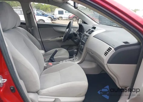 2013 Toyota Corolla Le z USA, uszkodzony, nr VIN 5YFBU4EE3DP146588